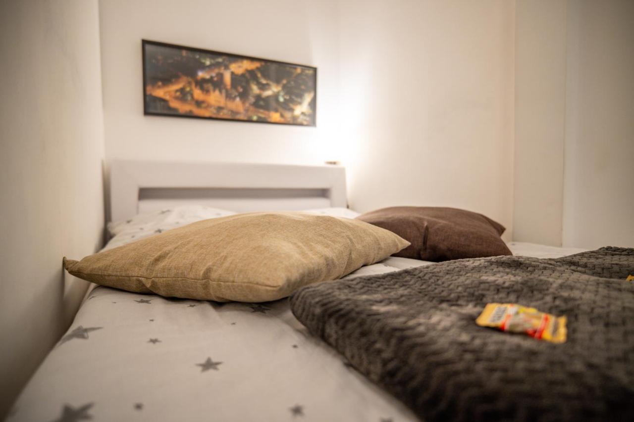 Zentral Fewo - Eg - Karli - 30Qm - Kueche - Disneyplus Apartamento Leipzig Exterior foto